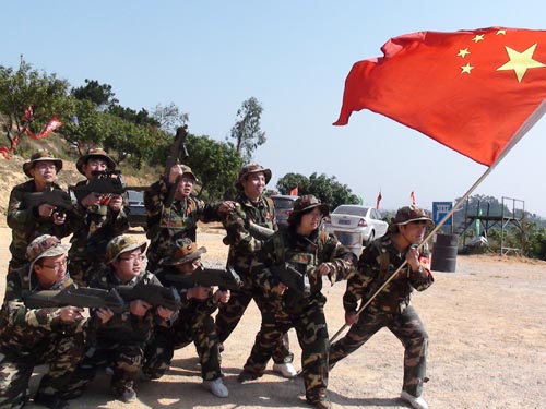 周末帶上M子一起來玩刺激的真人CS野戰(zhàn)吧！等你哦！